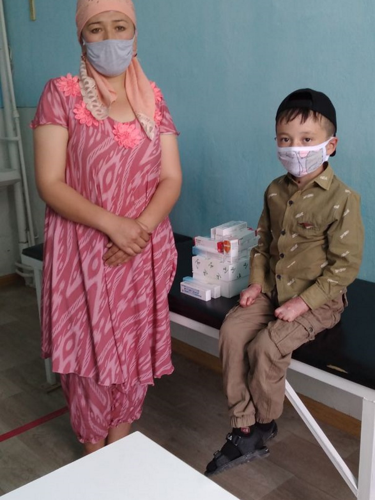 Alisherov Aklbek was examined and received the necessary medicines.jpg