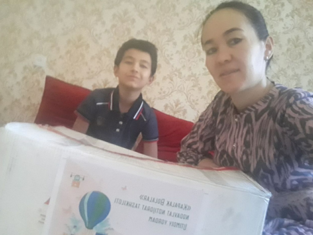 Abdurakhmanov Azimjon and Alisher with mom (Fergana) .jpg
