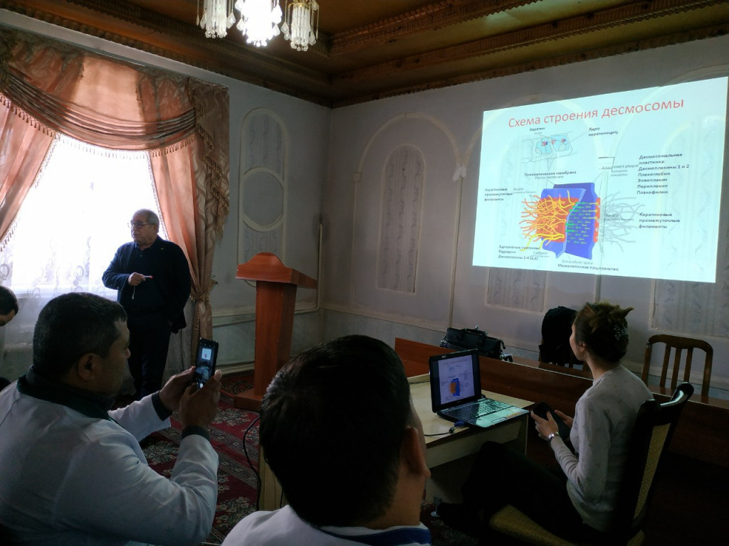 Professor Rakhmatov conducts a seminar on the diagnosis of BE in the Kashkadarya region_.jpg